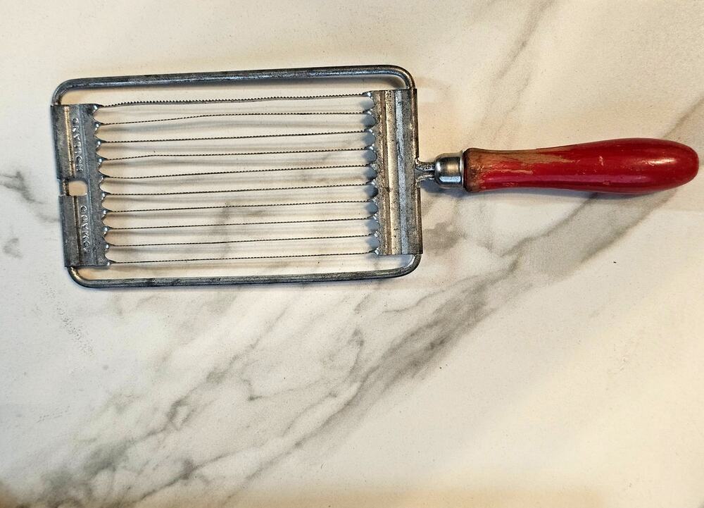 Vintage Kitchen Utensil Gadget Red Wood Handle Tomado Holland Tomato Slicer